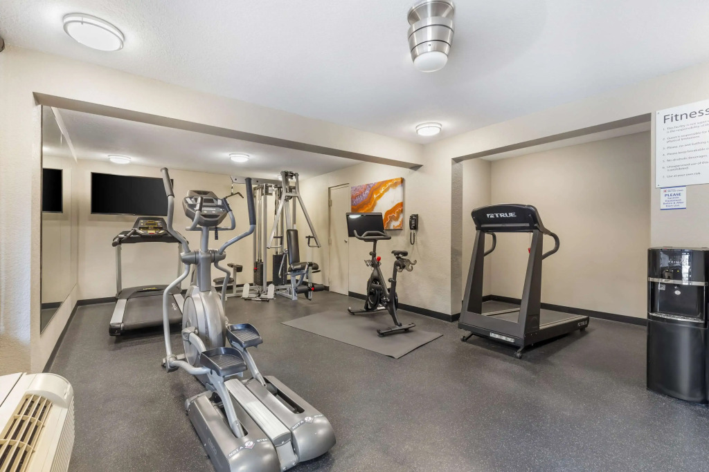 Best Western Plus Landing View Inn & Suites
