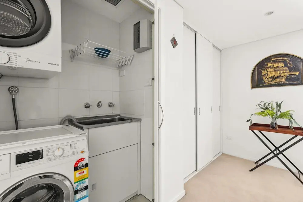 Stylish 1-bed in the Heart of Sydney's Inner West