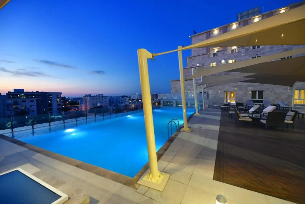 Levatio Hotel & Suites