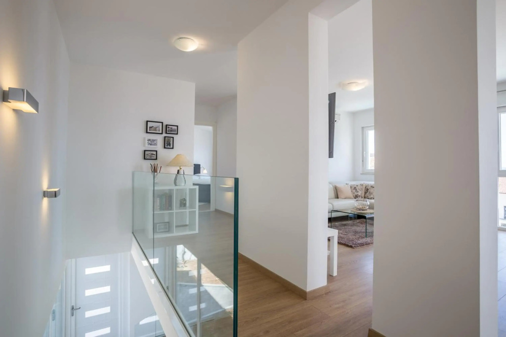 Villa Blanka in Bol for 12 ppl