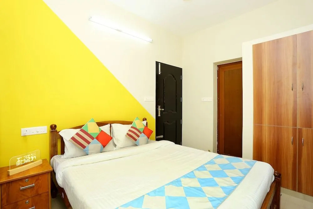 OYO Home 26970 Vibrant 2BHK