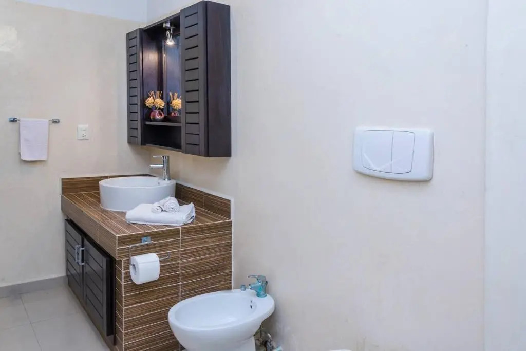 Modern Condo, Just Steps To Mamitas Beach And 5Th!