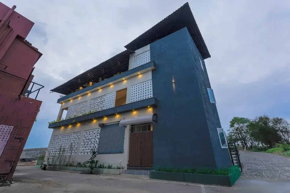 IZI Beach Stay Mahabalipuram