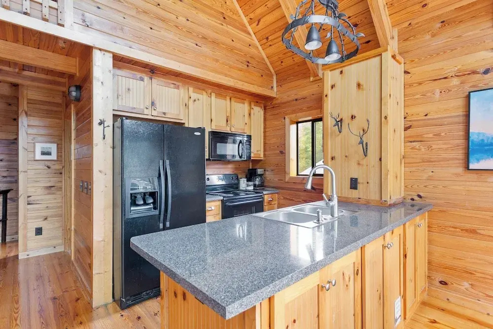 Lakefront Keowee Home w/ Dock, 14 Mi to Clemson