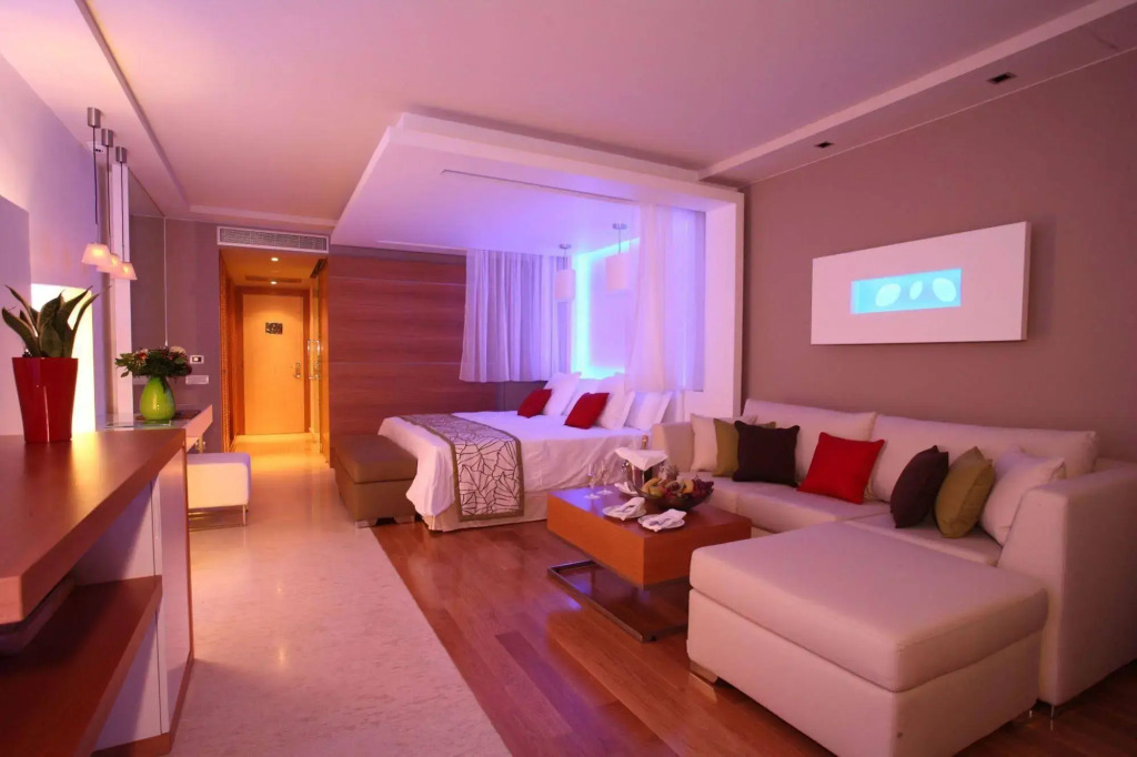 Amathus Elite Suites(Ixia)