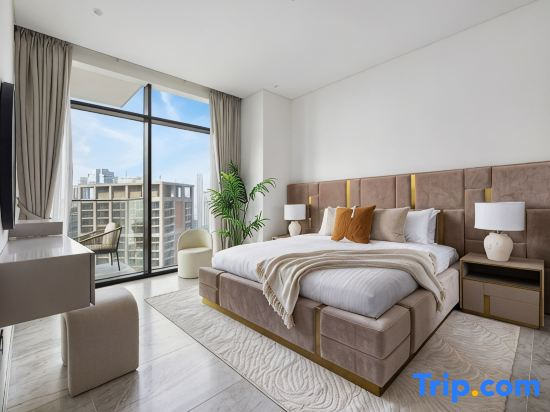 Modern 1BR Apartment with Burj Khalifa View