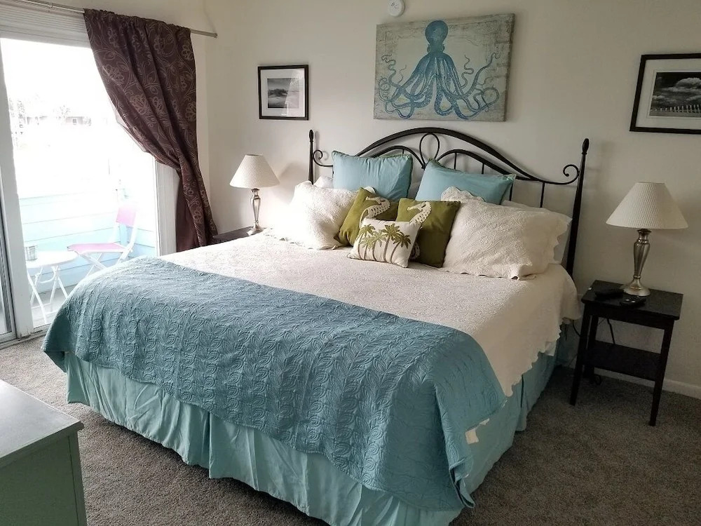 Quail Hollow A7-4U Condo