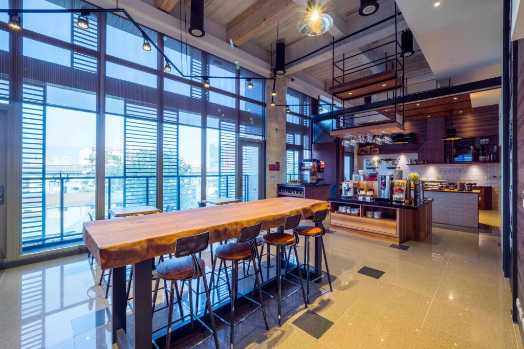 Watermark Hotel Kaohsiung Main Station