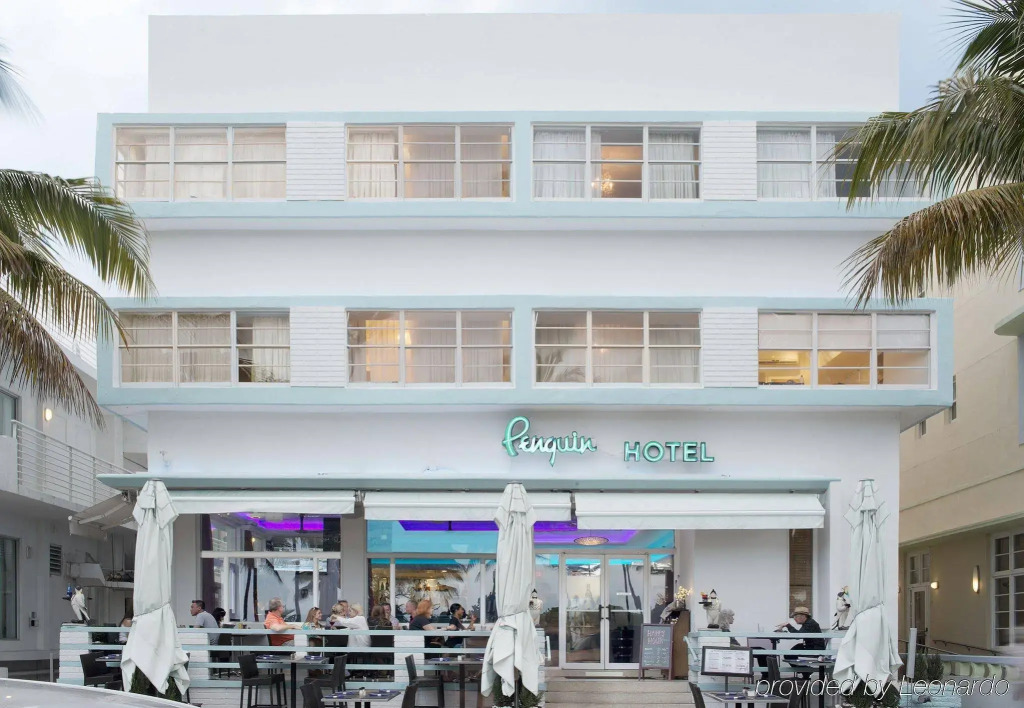 Penguin Hotel