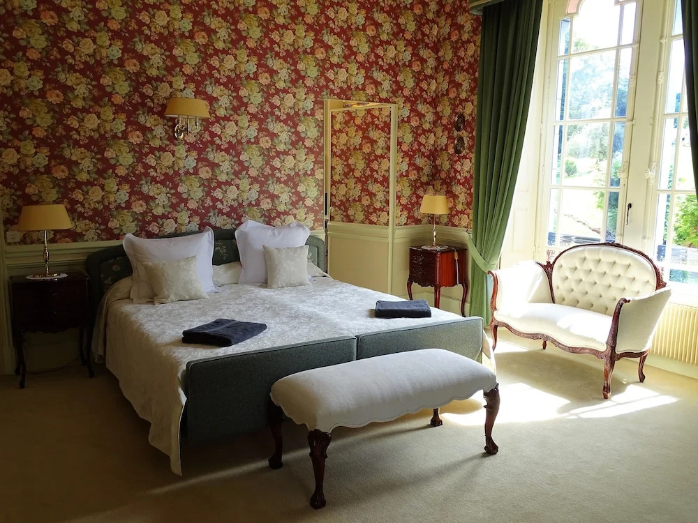 Vineyards and Valleys: A French Hide-in