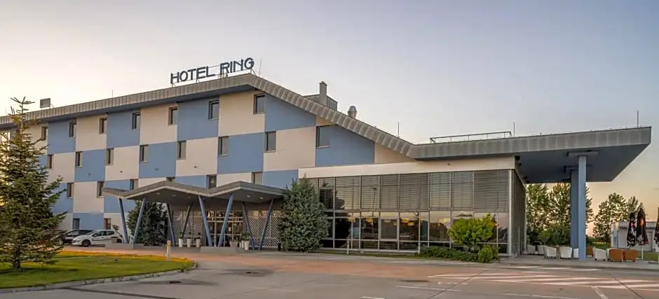 Hotel Ring