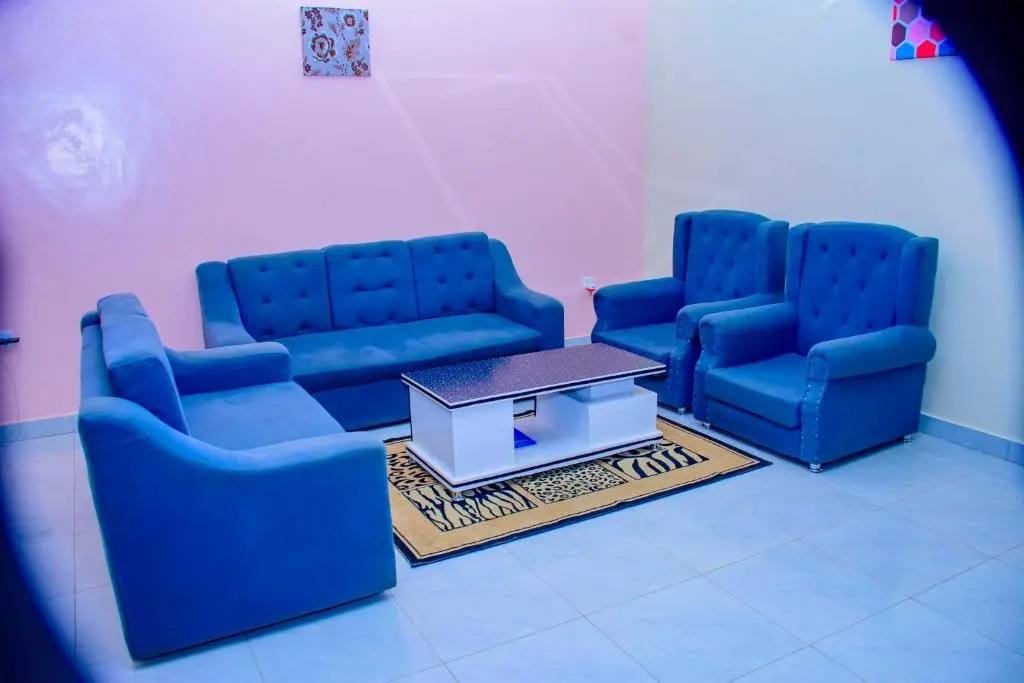 House - Sleeps 12 - Garden - Parking - Pets Ok
