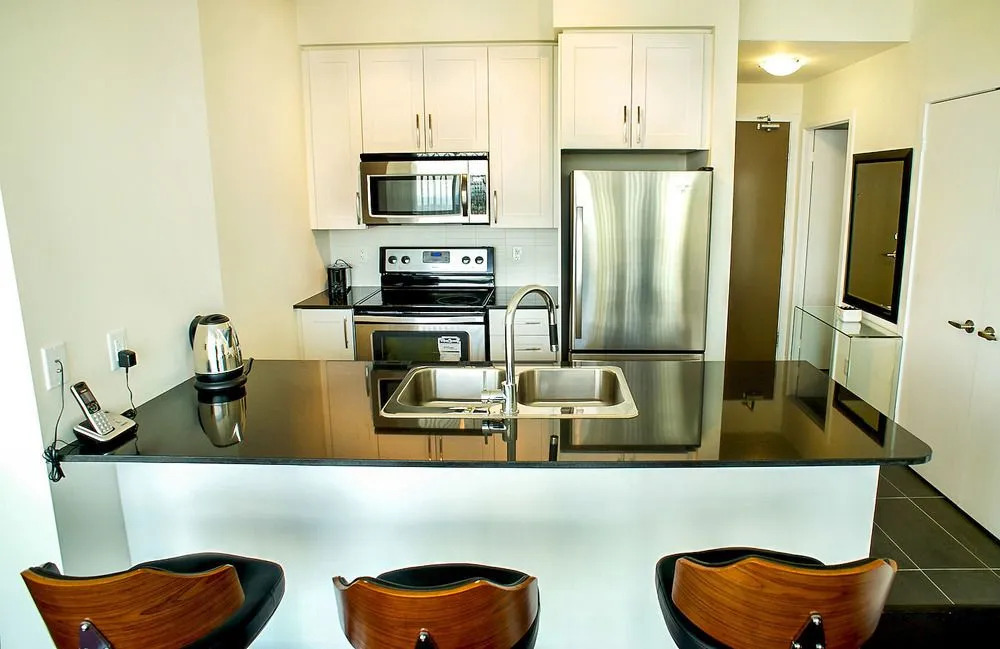 Pathway Luxury Suites - 4099 Brickstone