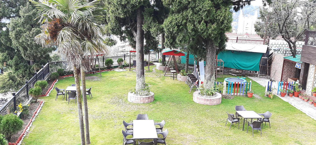 OYO 11839 Hotel Paradise Mansion