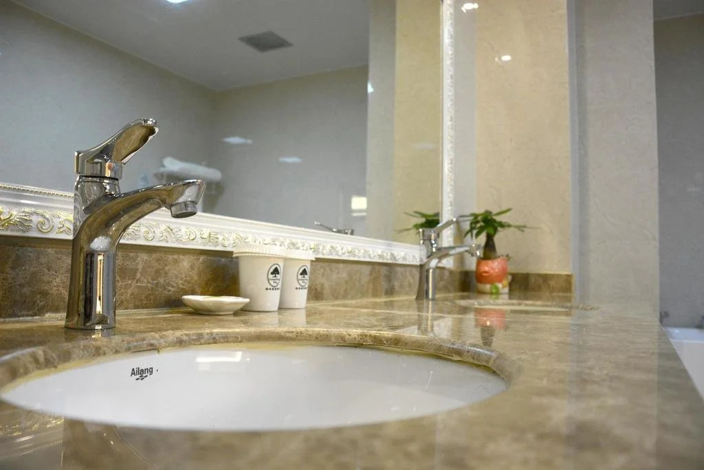 GreenTree Inn JiangSu WuXi YiXing East LongTan Road DongJiu Business Hotel