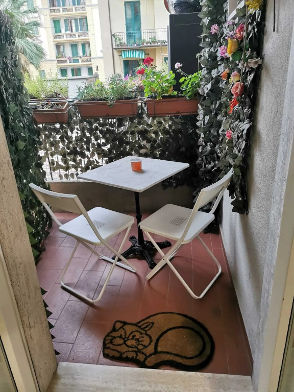 Double Room - Shared Bathroom 4 Min From the Center