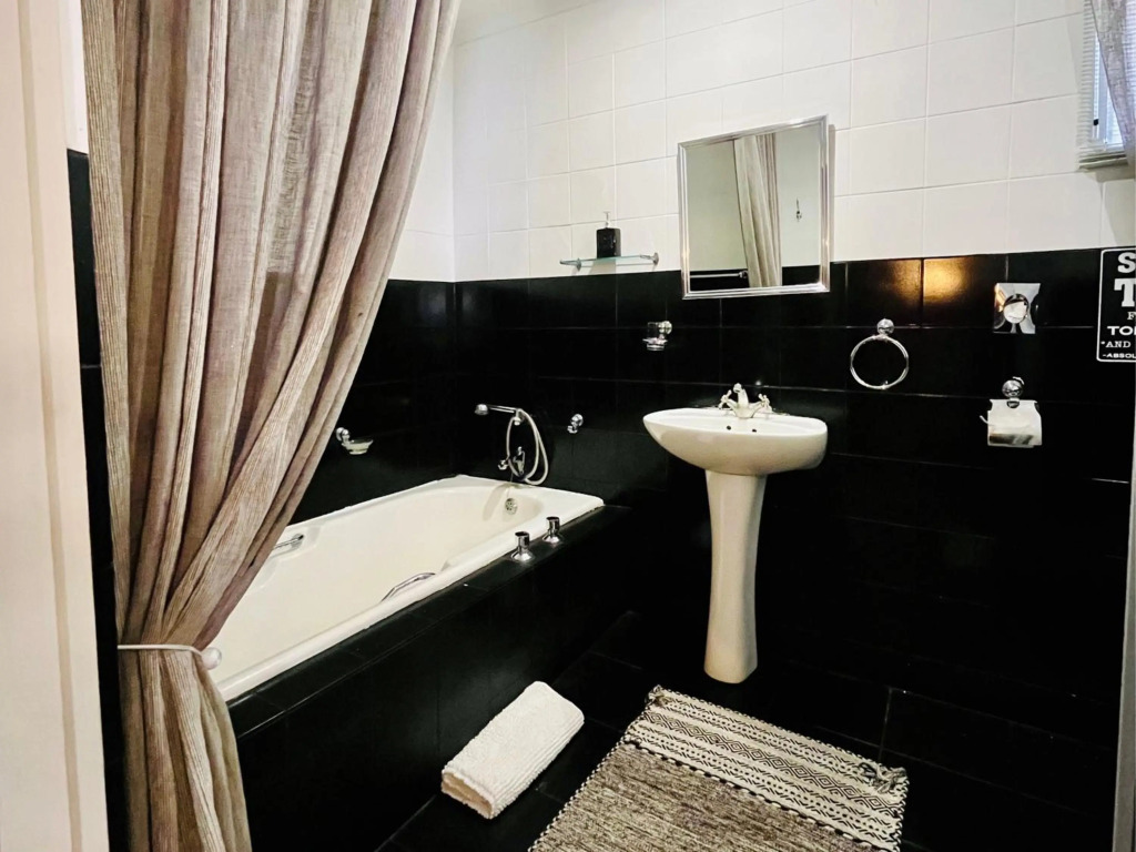 Longtom Farm Guesthouse