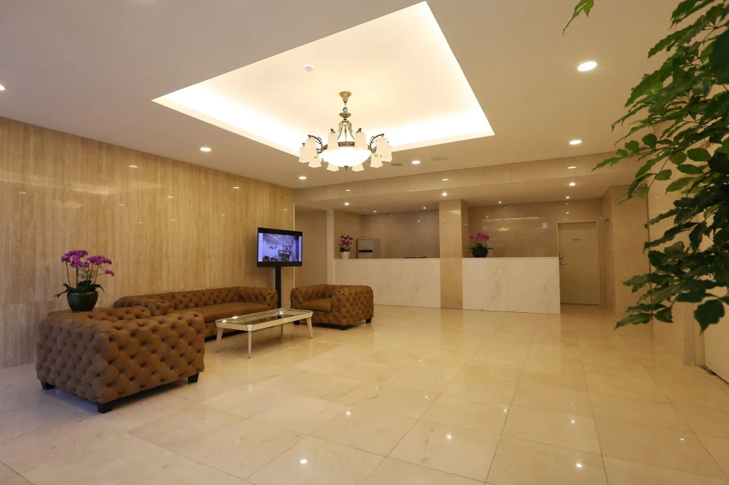Palgong Emillia Hotel