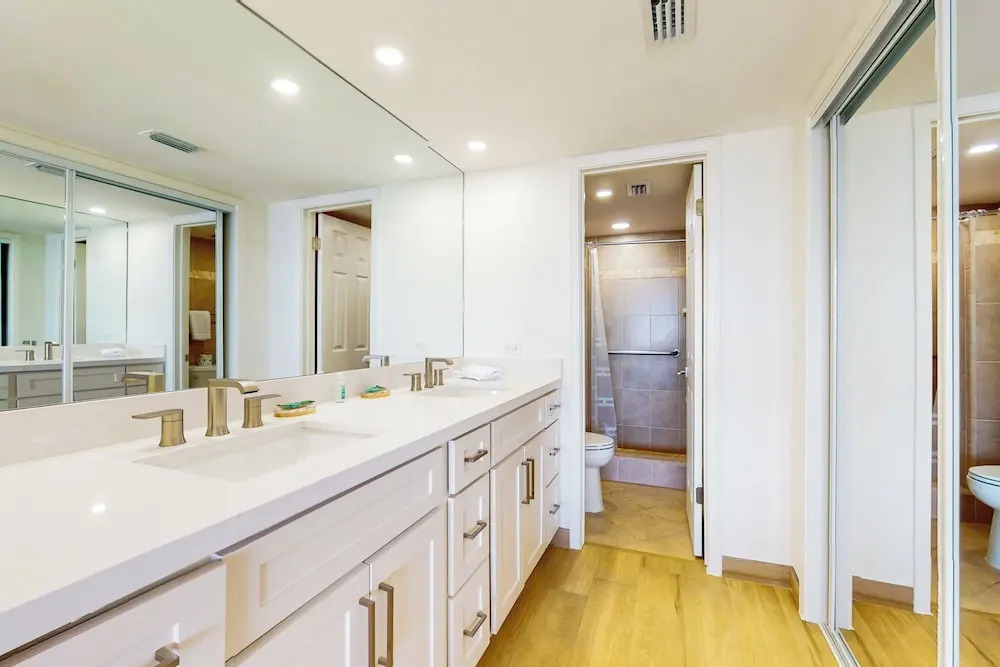 Sweeping View, Luxe Perks: Suntide III - Unit 708