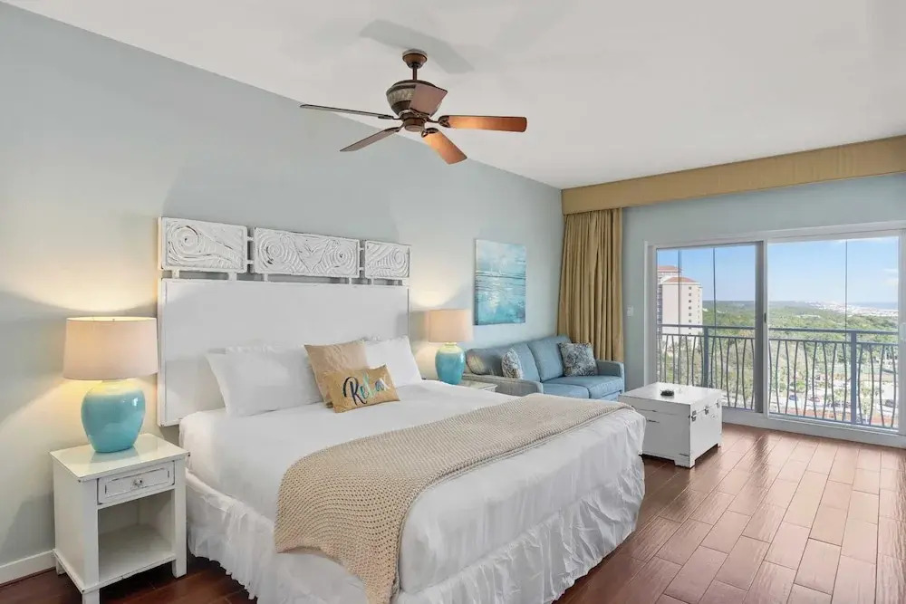 Miramar Beach Studio w/ Pool, Tennis & Walk to Beach Luau Eastern Sky