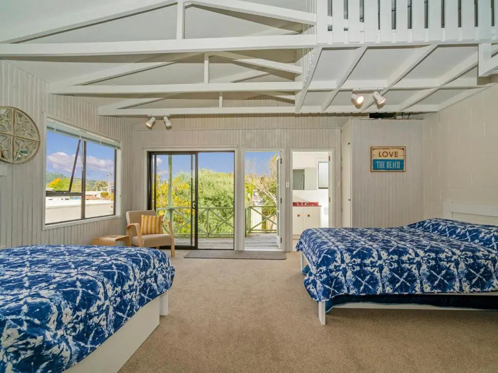 Captains Bach at Cooks - Upstairs Holiday Unit