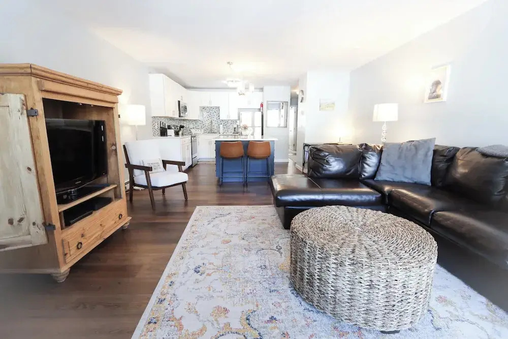 Sun Sung Cozy Condo A Stylish Escape for 4!