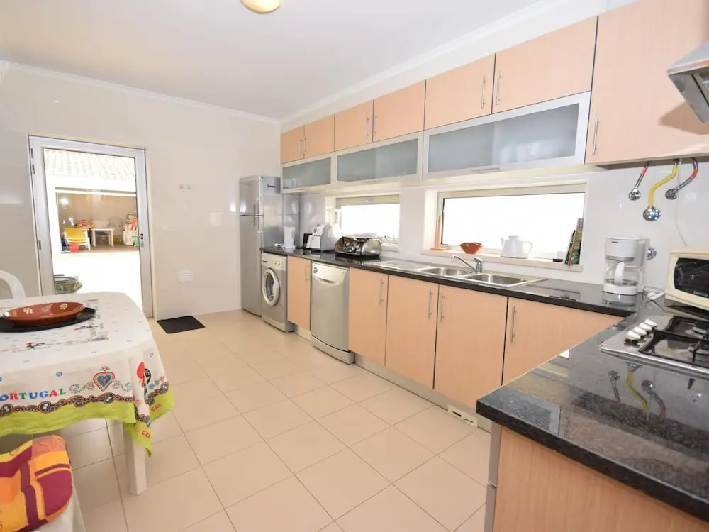 Modern Villa in Sao Martinho do Porto With Swimming Pool