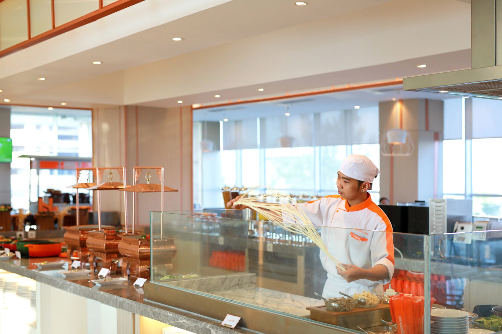 HARRIS Hotel & Conventions Bundaran Satelit Surabaya