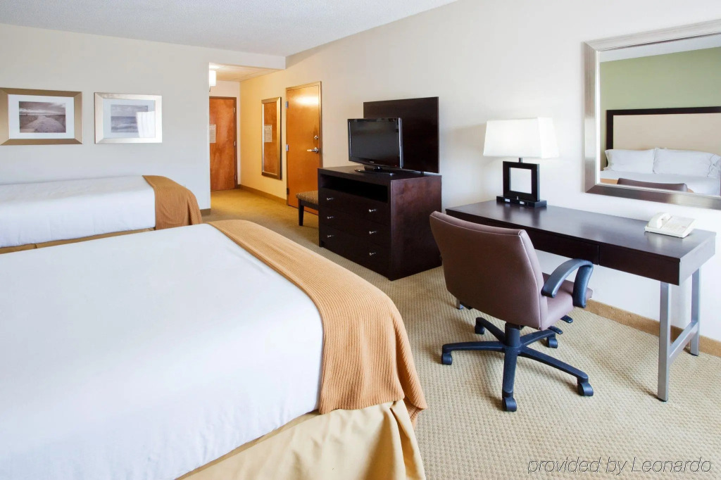 Holiday Inn Express Myrtle Beach-Broadway at the Beach by IHG