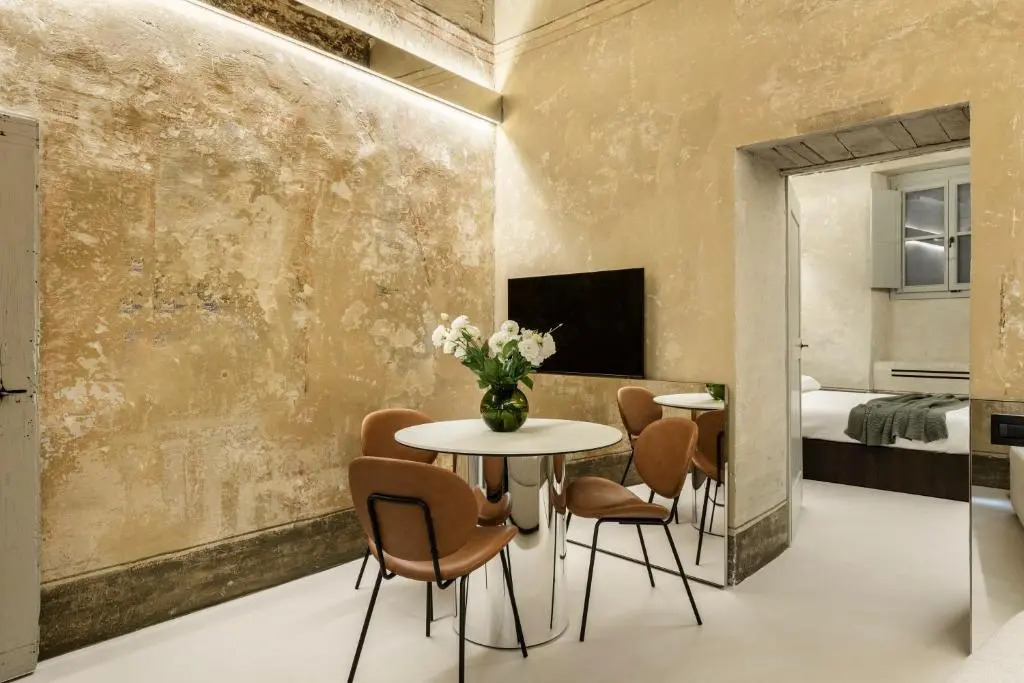 Chiaromanni Suite