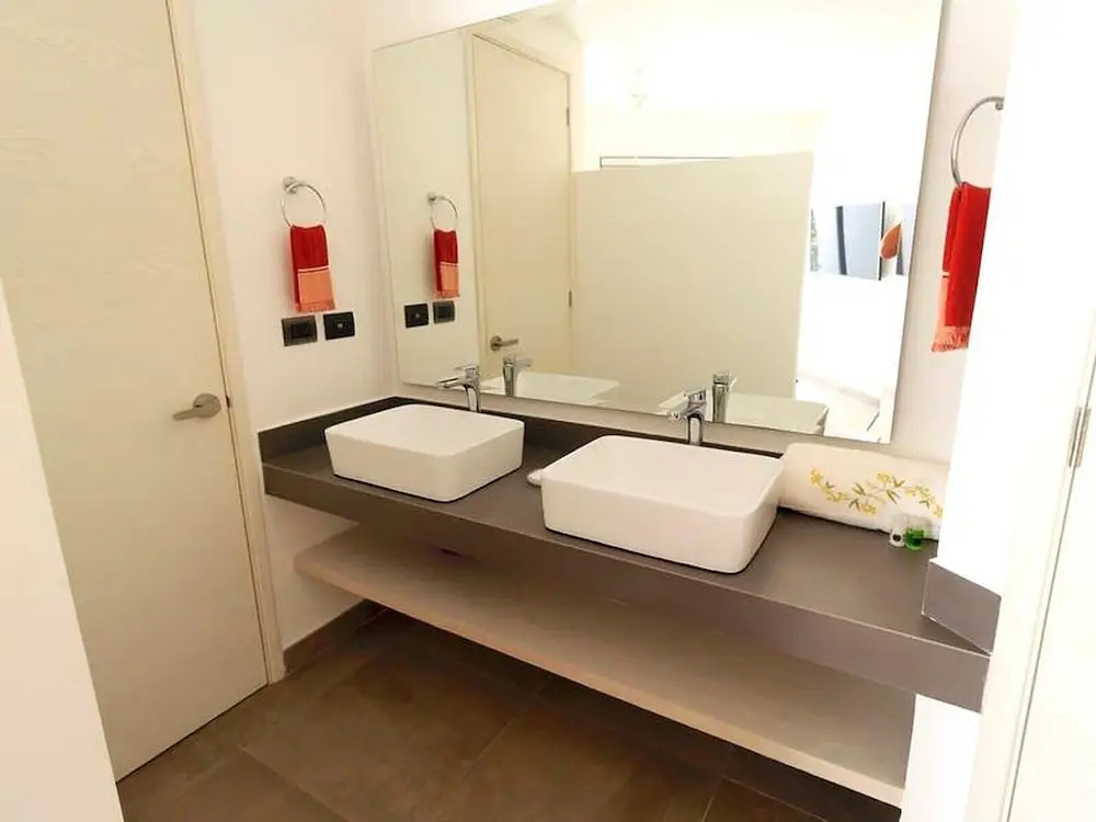 Private Roof Pool, 3 Br for 8 sleeps, fully equipped!!