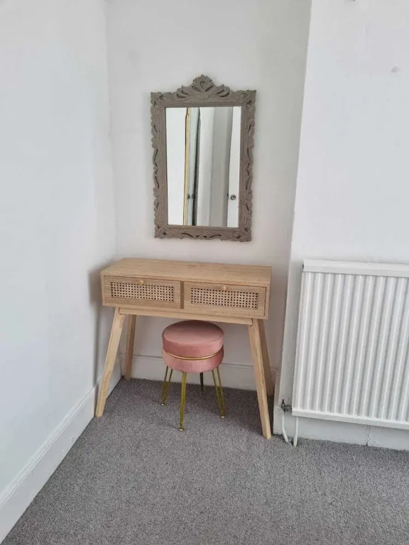 Large 4 Bed Terraced House