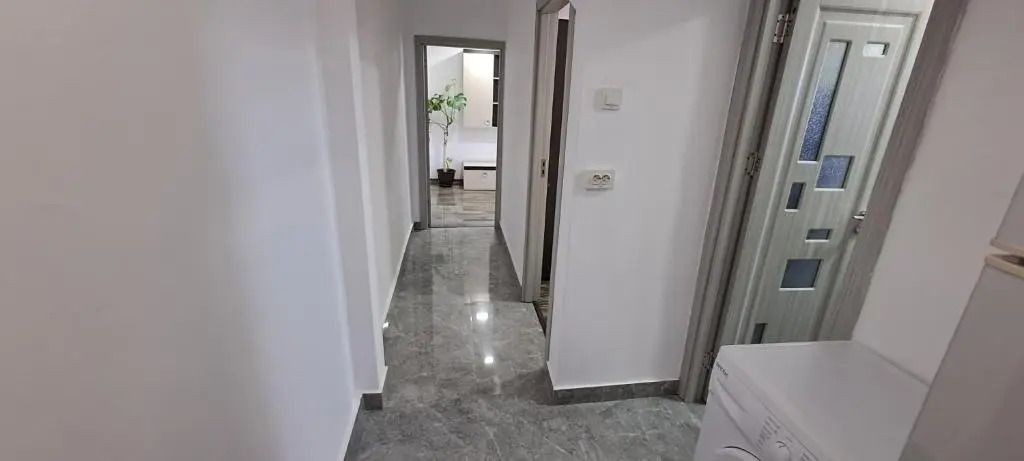 Apartament Bratu strada Rozelor Etaj 3