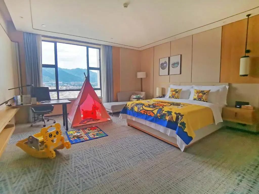 Rezen Longuu Hotel