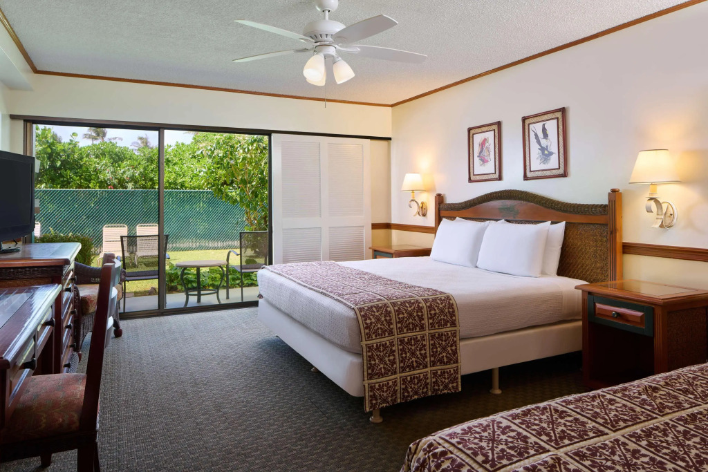 OUTRIGGER Kāʻanapali Beach Resort