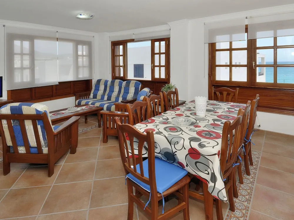 Large Appartment with Seaview in Center of Playa Blanca near Sea