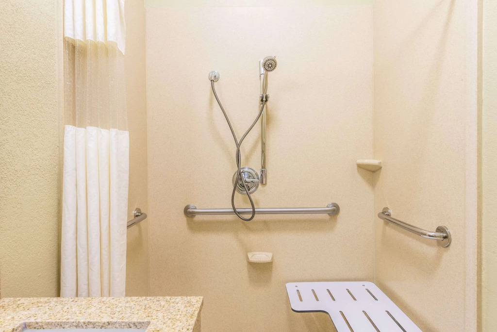 Days Inn & Suites by Wyndham Mineral Wells
