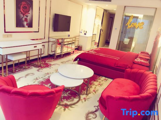 Kyriad Marvelous Hotel (Meizhou High Speed Railway Station)
