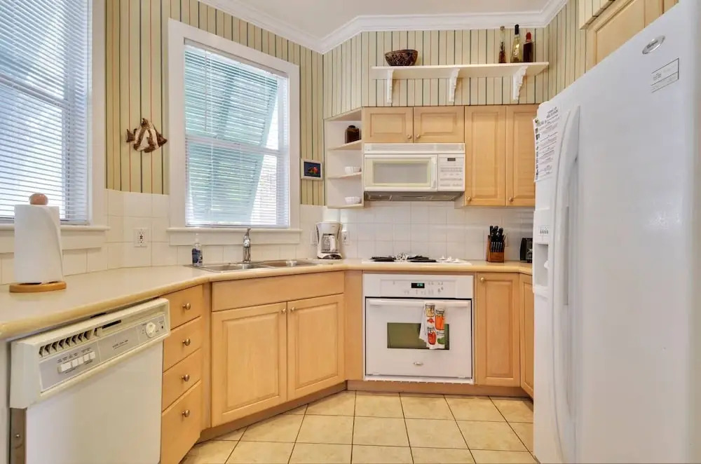 Tropical Dreaming by Avantstay 4 Blks to Beach! Private Pool!