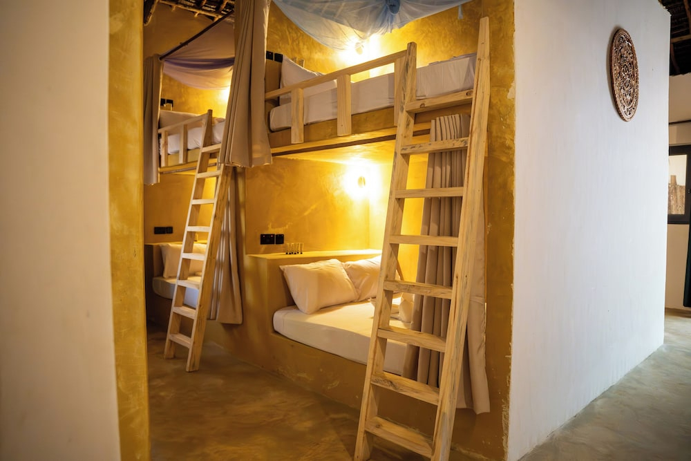 Hostel 197