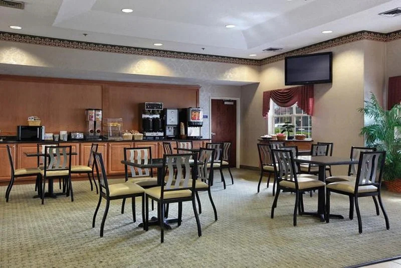 Motel 6 Savannah