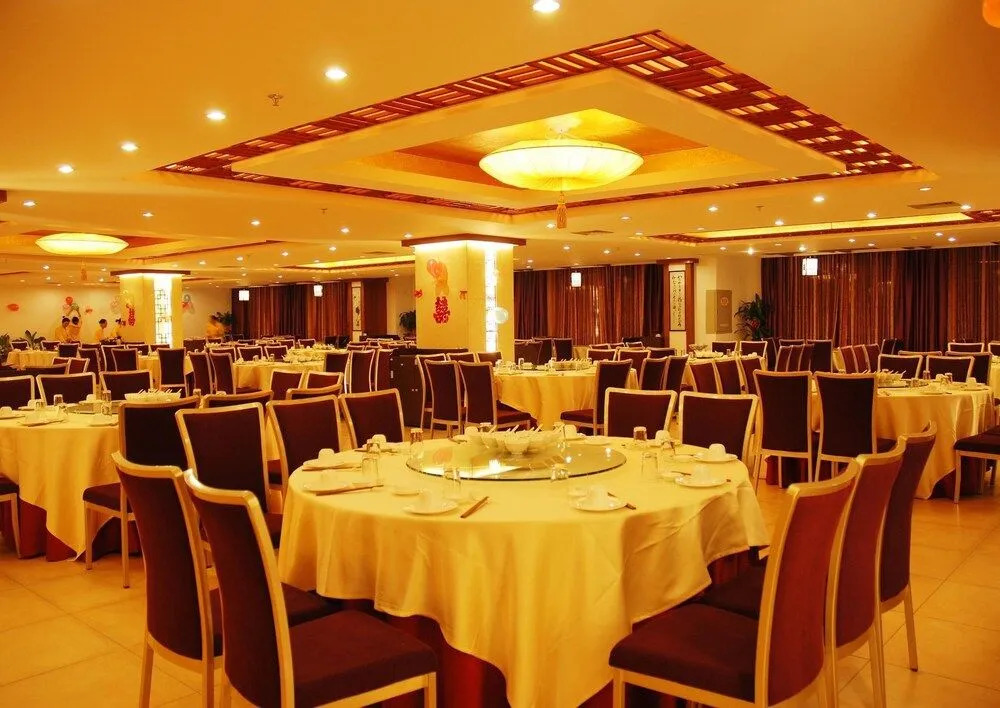 Jasper International Hotel