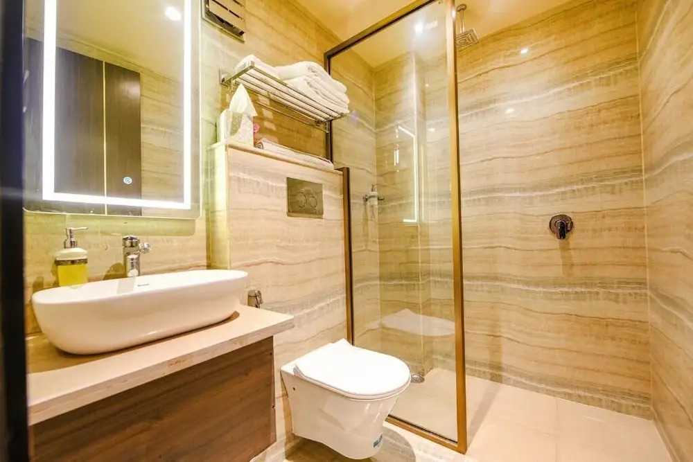 Qotel Signature Coleman Janakpuri Near District Centre & Pacific Mall