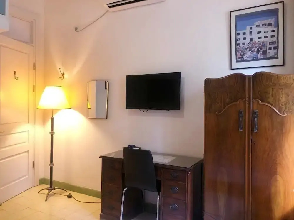 Rothschild Tel-Aviv Studio