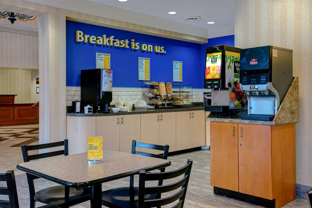 Days Inn & Suites by Wyndham Collingwood