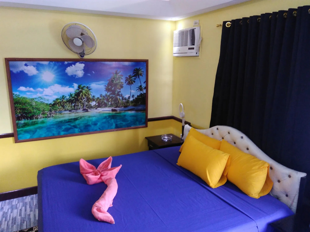 Mango's Beachfront Resort