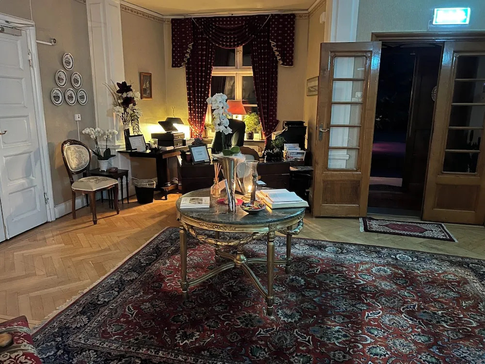 Herrgårds Hotell Gyllene Hästen