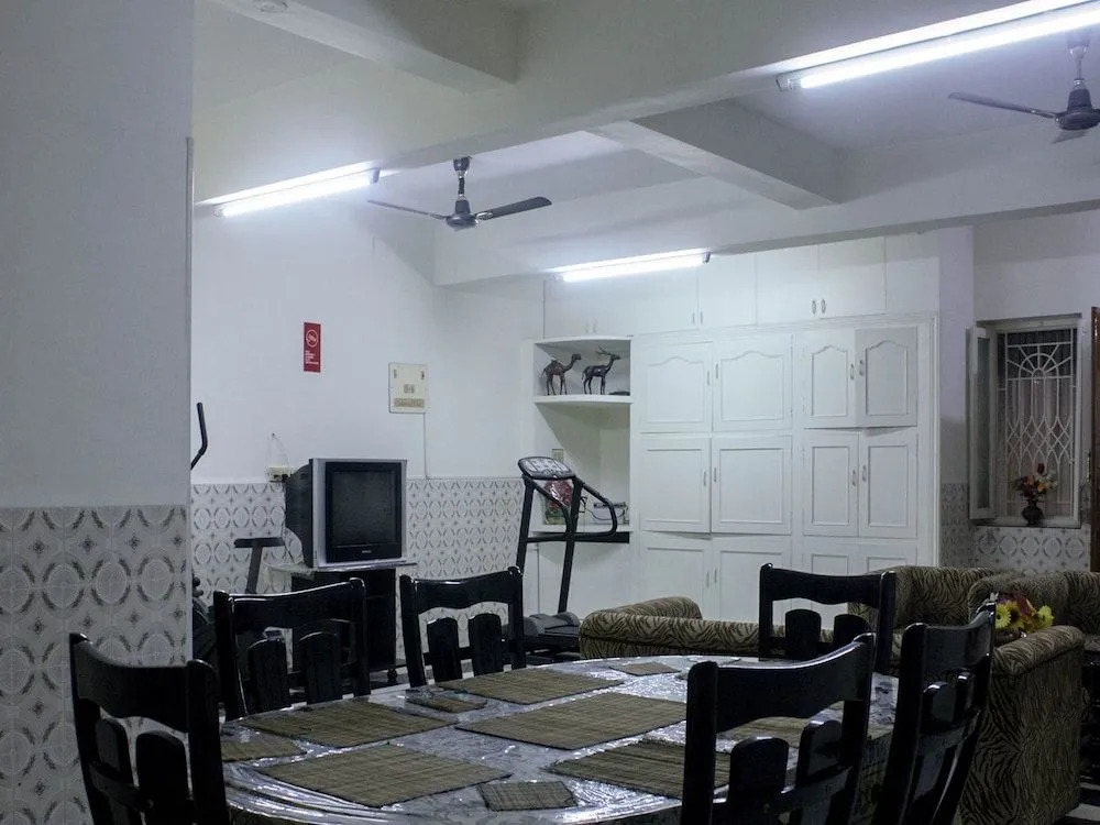 OYO 4189 Rose Flower Service Apartment