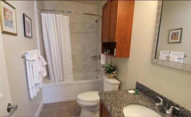 Crescent Suites Hotel
