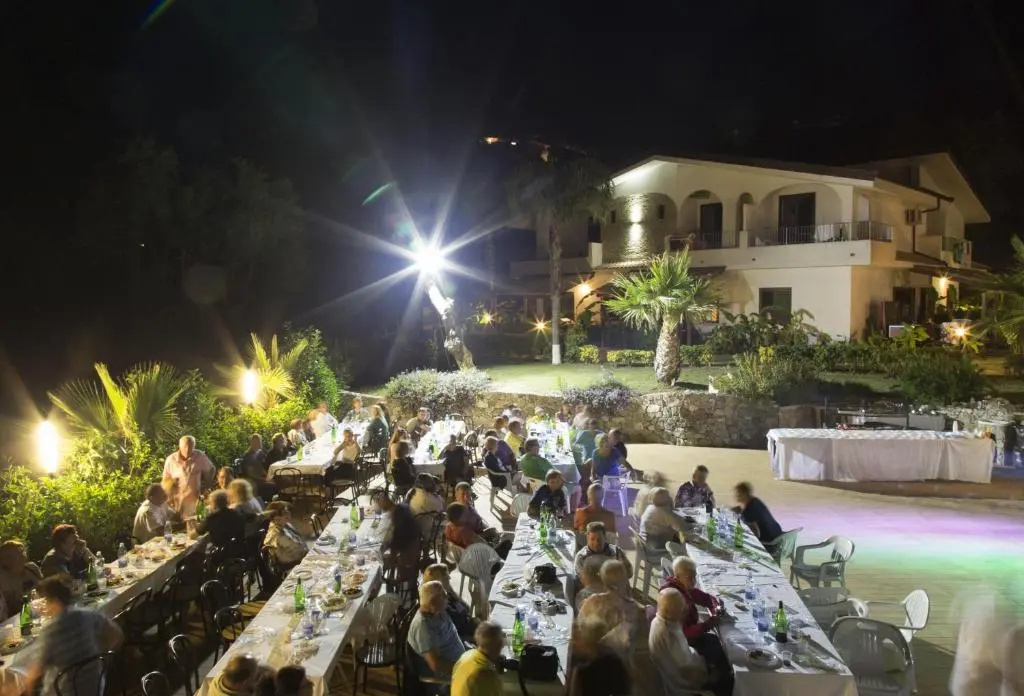 LUZIA AGRIRESORT - Piscina Panoramica e vista Mare a Capo Vaticano